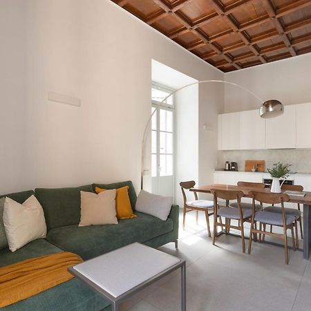 Mc House Como Con Posto Auto Exterior photo
